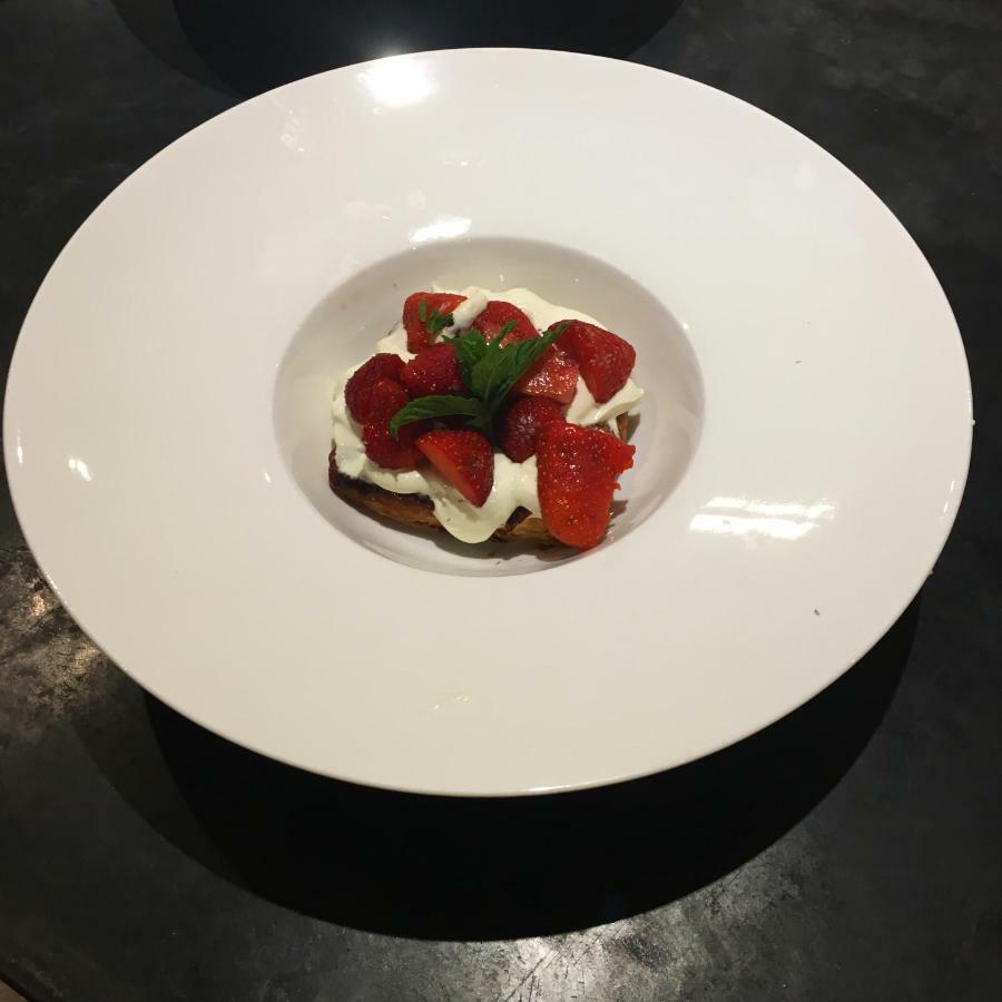 La Datcha Delicatessen Tulette Exteriör bild